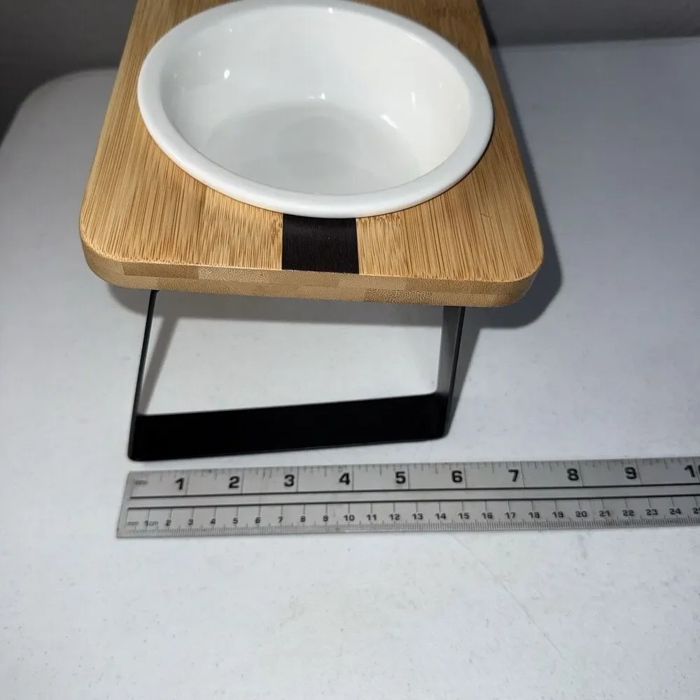 Unbranded elevated feeding